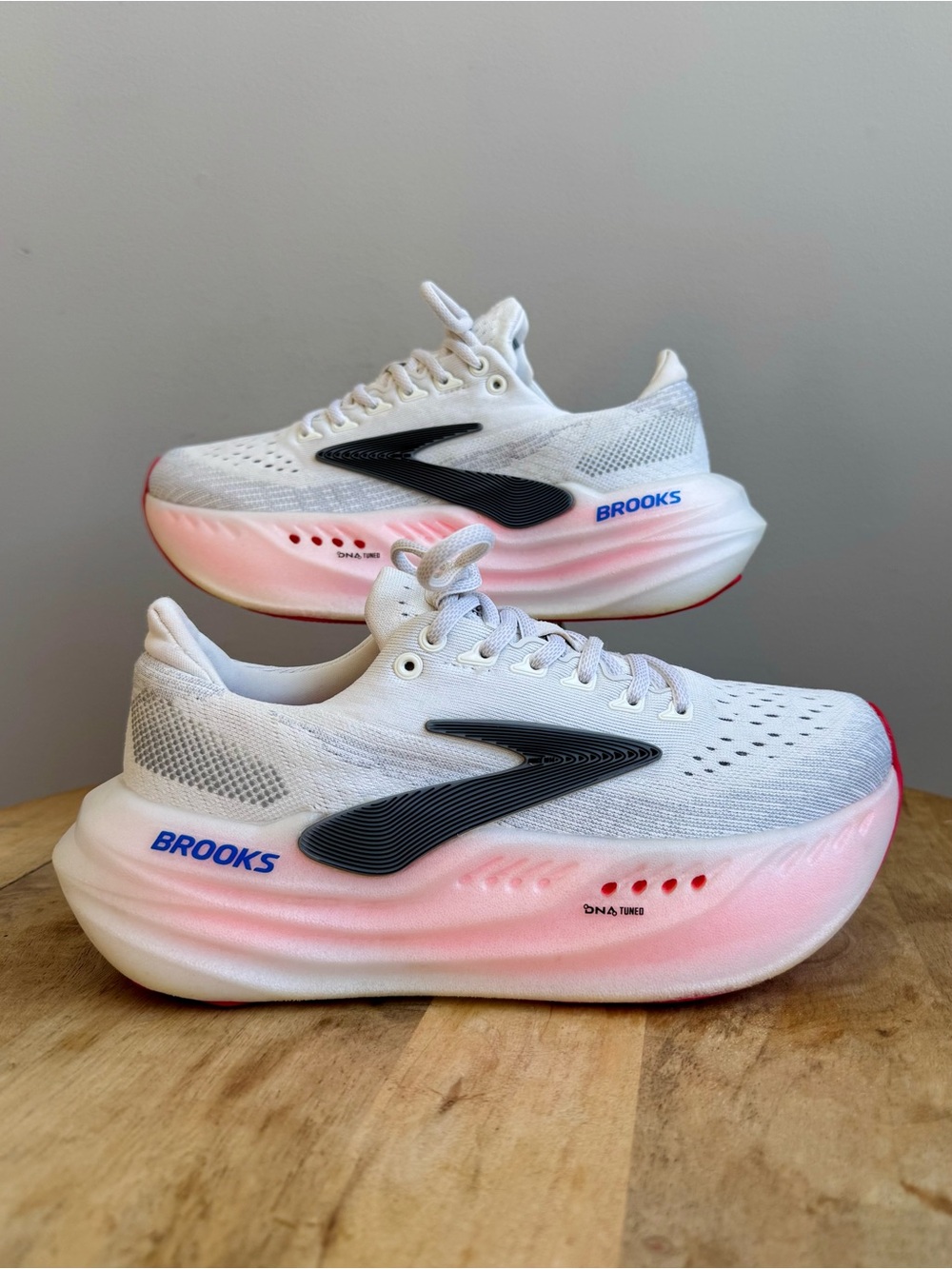 Brooks Glycerin Max White Black Diva Pink Maximalist Running Shoes Size 7
